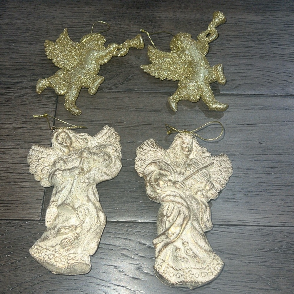 Gold/champagne like Angel Christmas ornaments